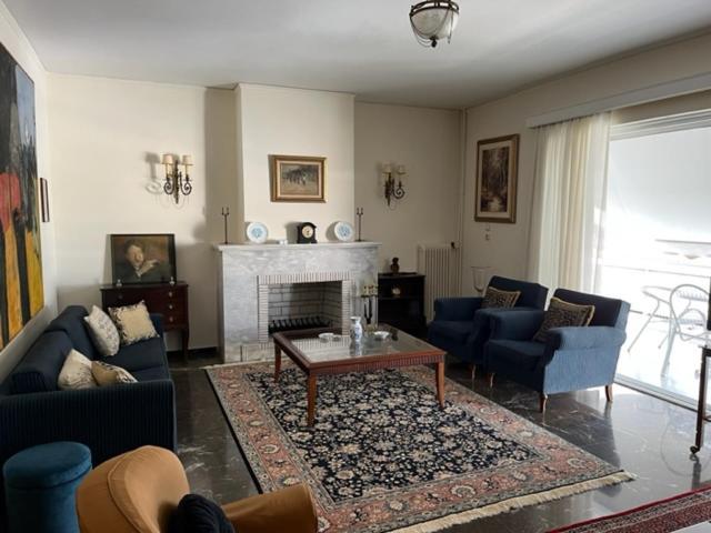 Spacious And Sunny Appartment In Cholargos Athena Bagian luar foto