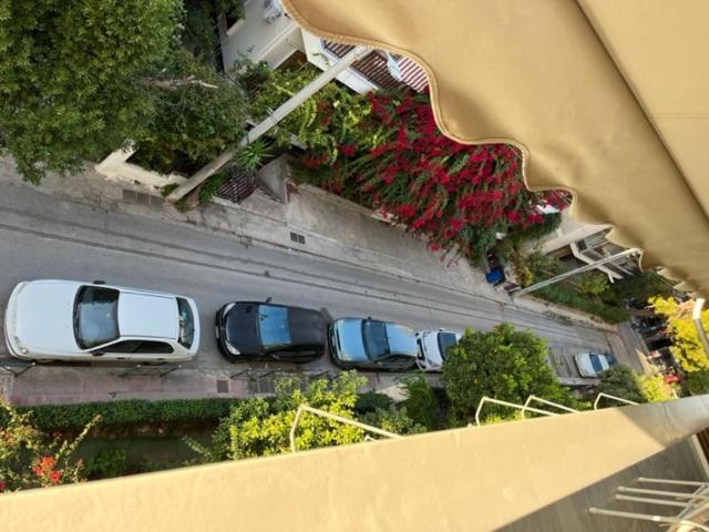 Spacious And Sunny Appartment In Cholargos Athena Bagian luar foto