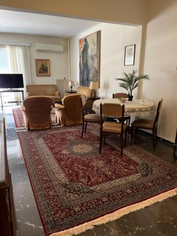 Spacious And Sunny Appartment In Cholargos Athena Bagian luar foto