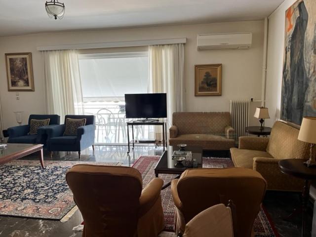 Spacious And Sunny Appartment In Cholargos Athena Bagian luar foto