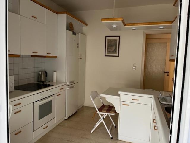 Spacious And Sunny Appartment In Cholargos Athena Bagian luar foto