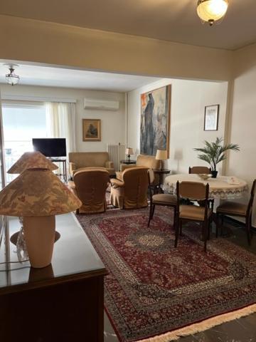 Spacious And Sunny Appartment In Cholargos Athena Bagian luar foto