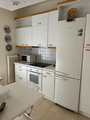 Spacious And Sunny Appartment In Cholargos Athena Bagian luar foto