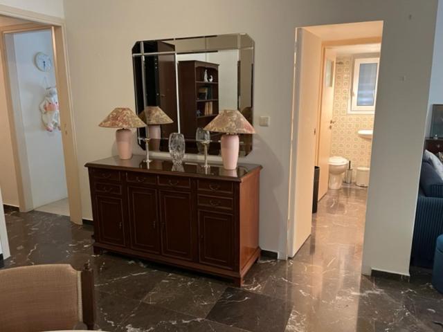 Spacious And Sunny Appartment In Cholargos Athena Bagian luar foto